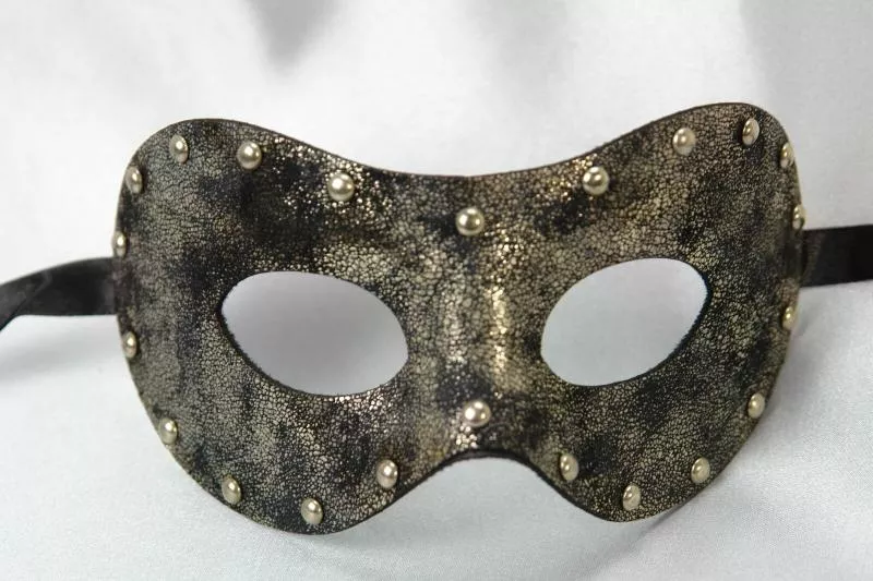 Shiny Grey - Leather Round Stud Mask